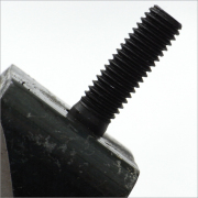 イセキ　切刃ボルト付 4